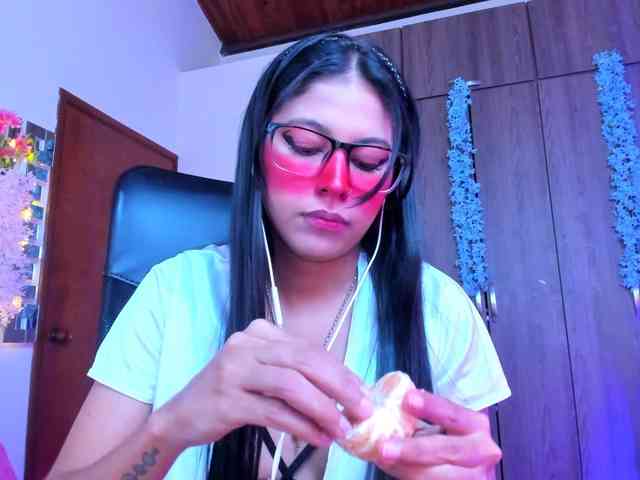 ALYSSON18 webcam