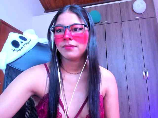 ALYSSON18 webcam