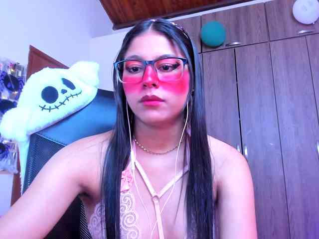 ALYSSON18 webcam