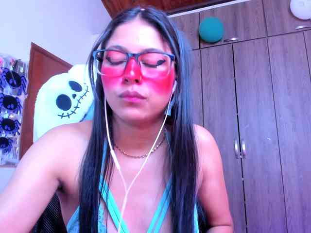 ALYSSON18 webcam