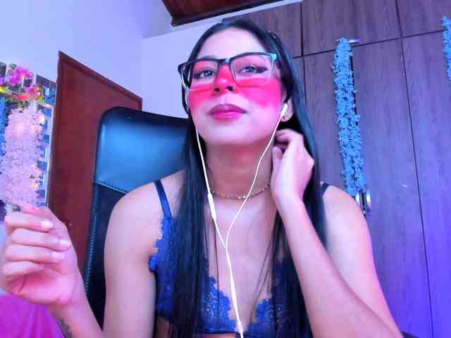 ALYSSON18 webcam