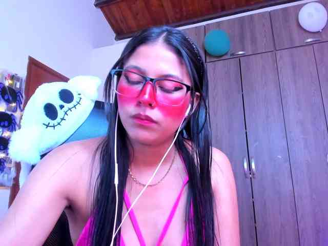 ALYSSON18 webcam