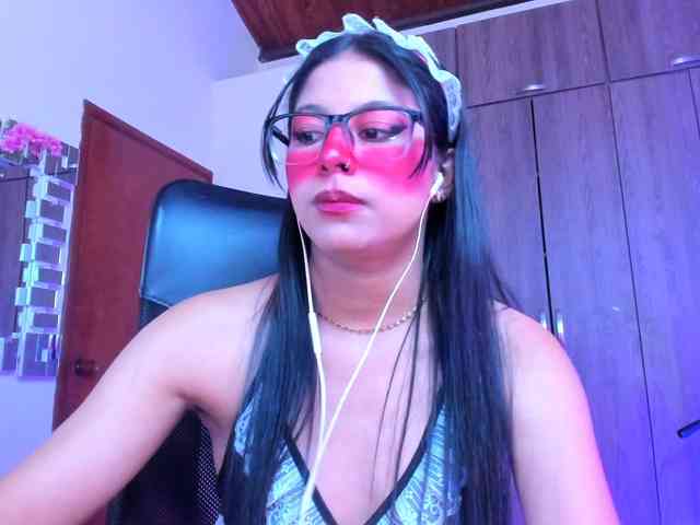 ALYSSON18 webcam