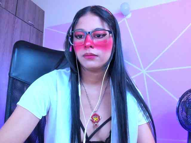 ALYSSON18 webcam