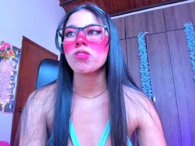 ALYSSON18 webcam