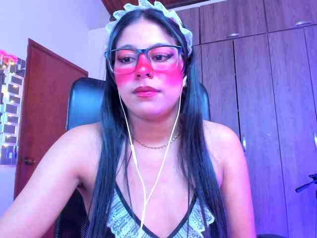 ALYSSON18 webcam