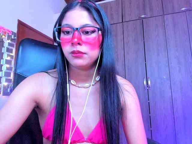 ALYSSON18 webcam
