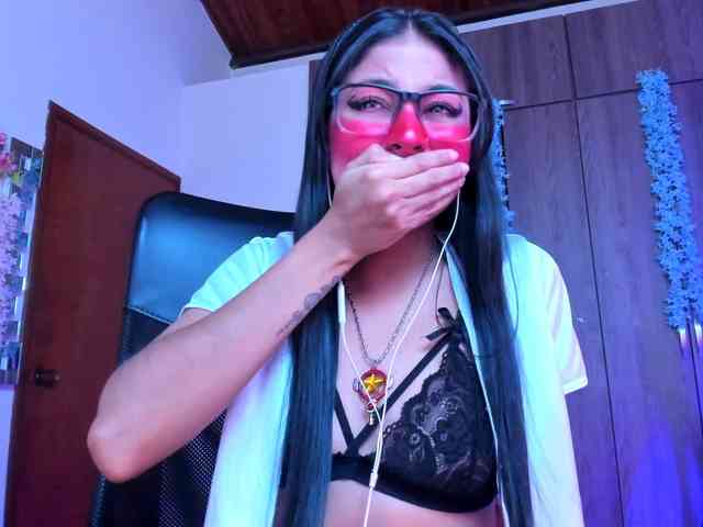 ALYSSON18 webcam