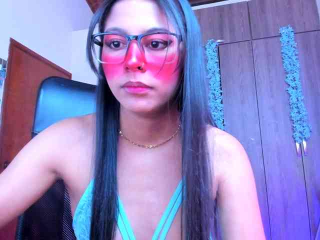 ALYSSON18 webcam