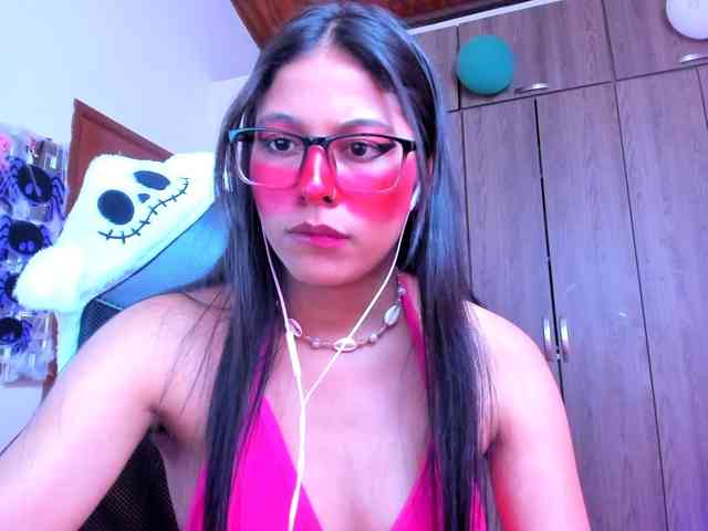 ALYSSON18 webcam