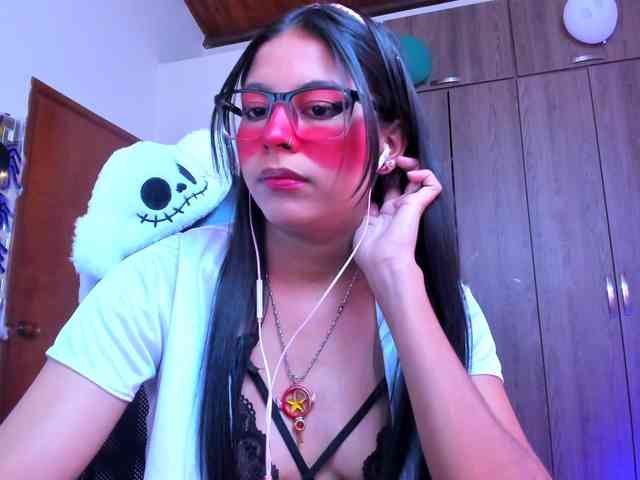 ALYSSON18 webcam
