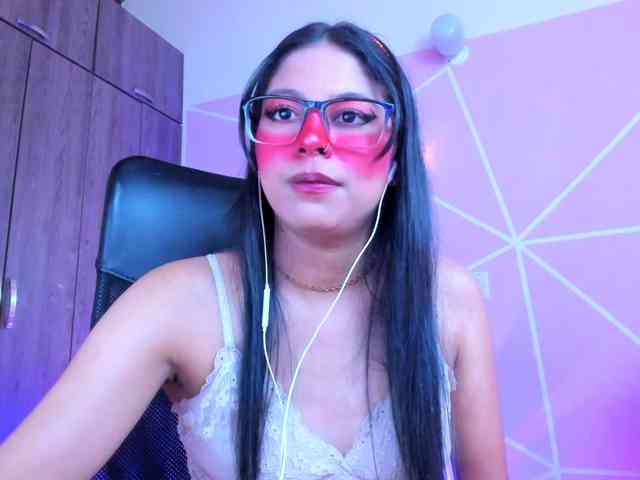 ALYSSON18 webcam
