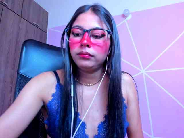 ALYSSON18 webcam