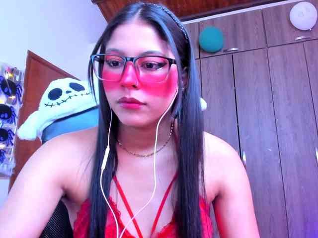 ALYSSON18 webcam