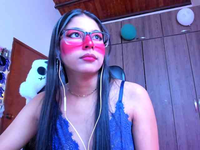 ALYSSON18 webcam