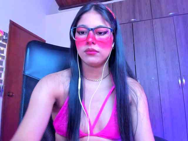 ALYSSON18 webcam