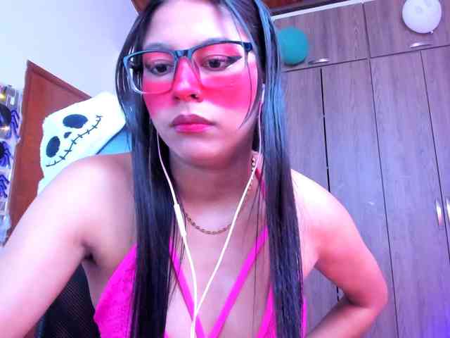 ALYSSON18 webcam