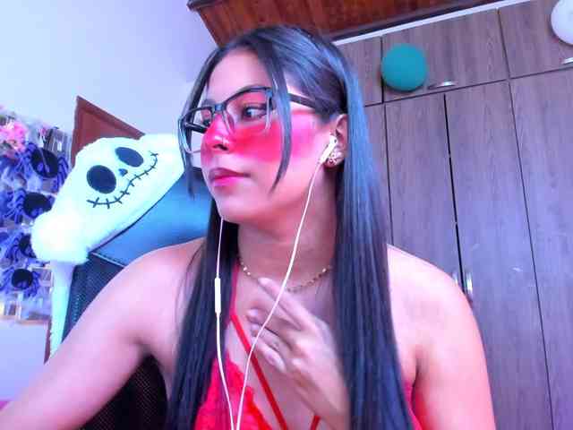 ALYSSON18 webcam
