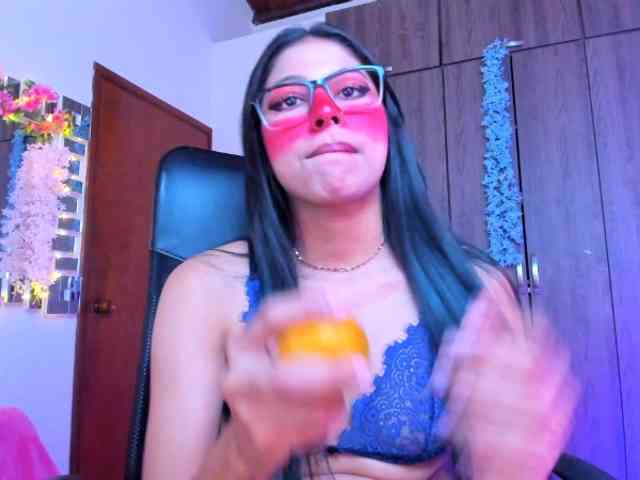 ALYSSON18 webcam