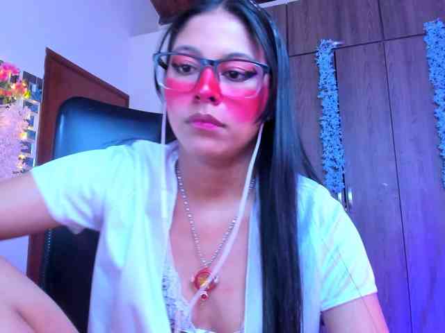 ALYSSON18 webcam