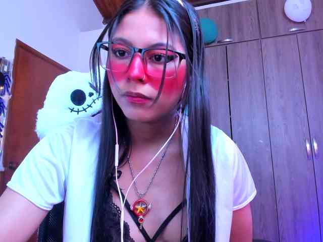 ALYSSON18 webcam