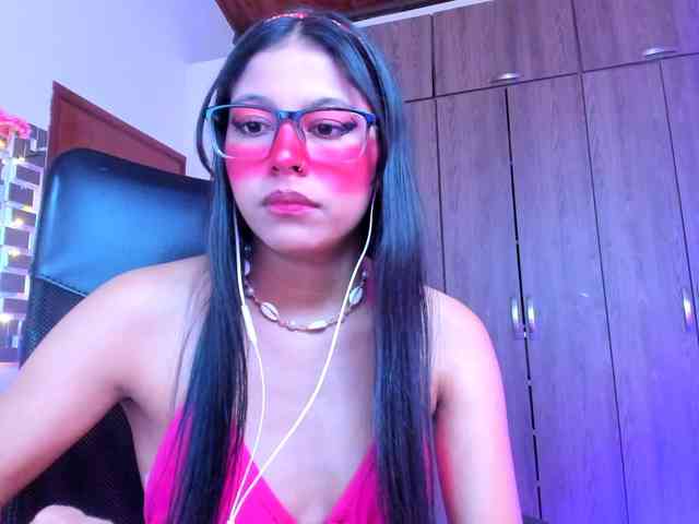 ALYSSON18 webcam