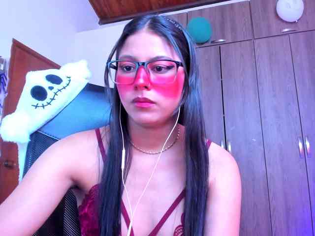 ALYSSON18 webcam