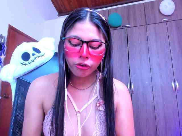 ALYSSON18 webcam