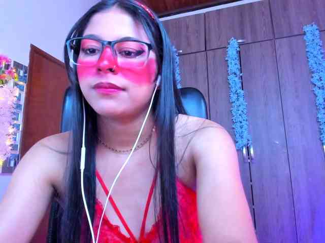 ALYSSON18 webcam
