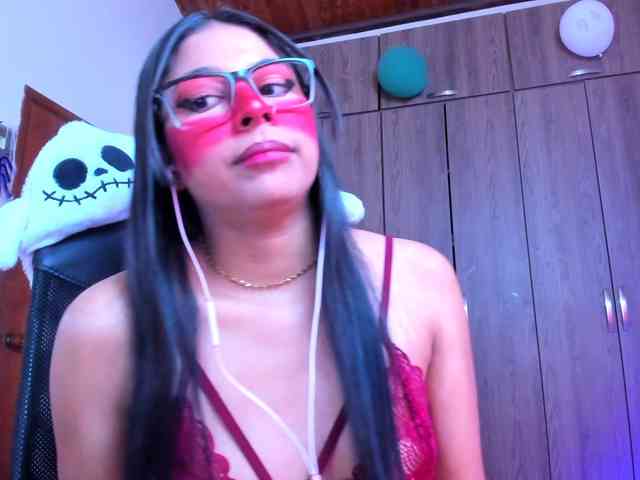 ALYSSON18 webcam