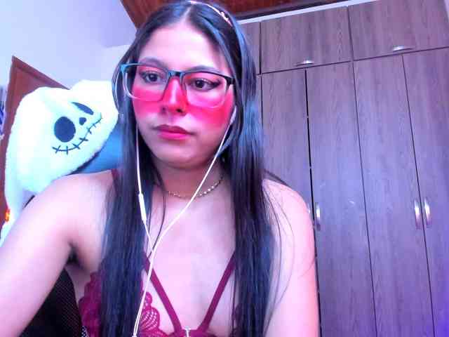 ALYSSON18 webcam
