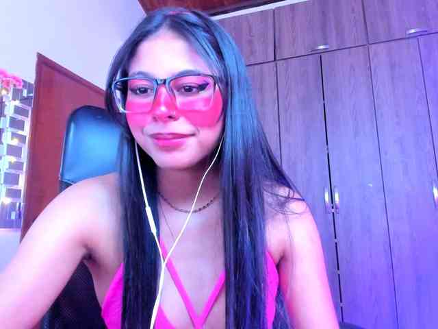 ALYSSON18 webcam