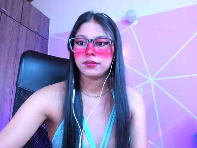 ALYSSON18 webcam