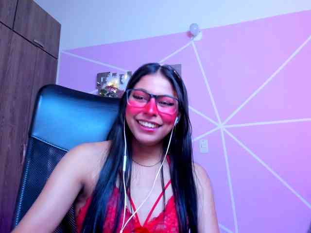 ALYSSON18 webcam