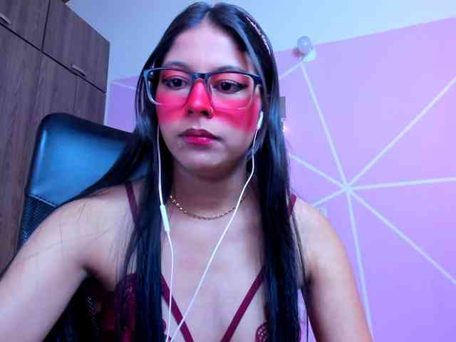 ALYSSON18 webcam