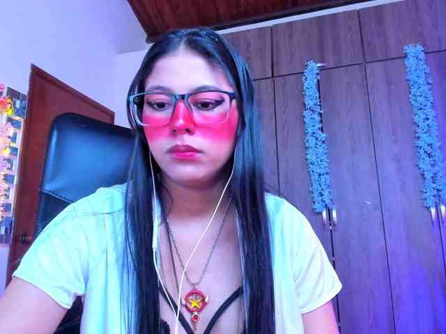 ALYSSON18 webcam