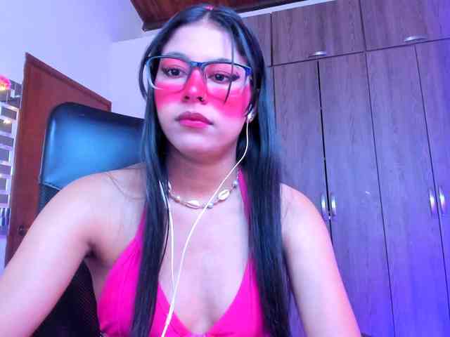 ALYSSON18 webcam