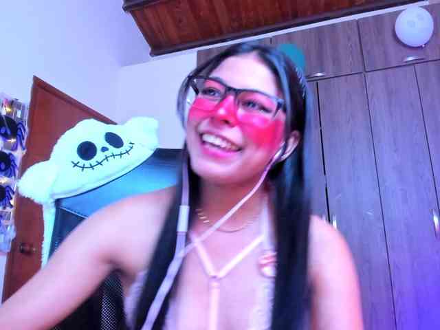 ALYSSON18 webcam