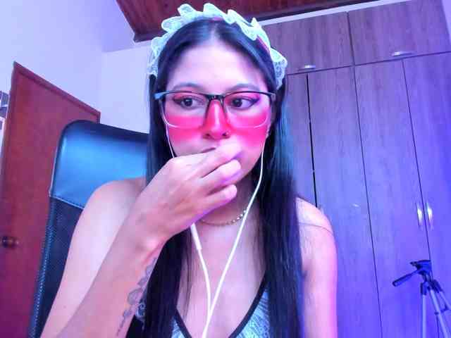 ALYSSON18 webcam