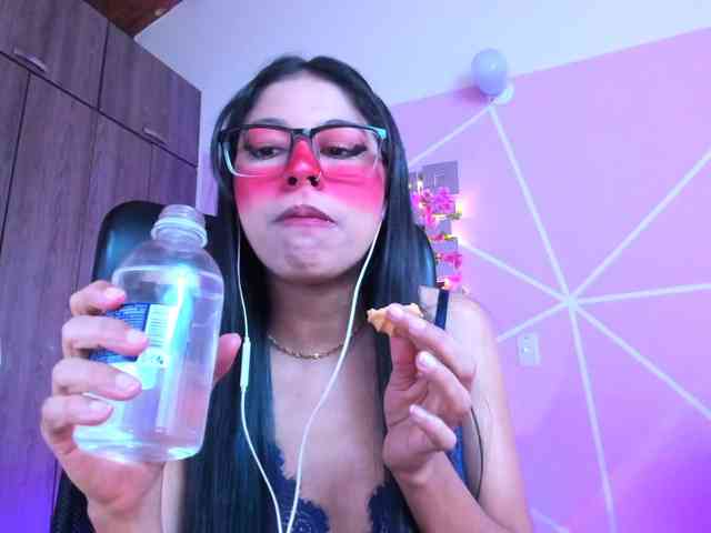 ALYSSON18 webcam