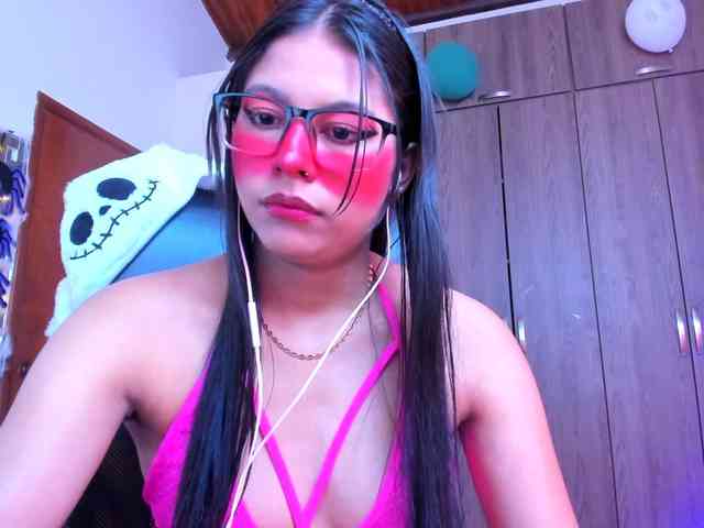 ALYSSON18 webcam