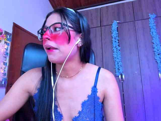 ALYSSON18 webcam