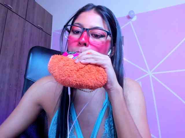 ALYSSON18 webcam