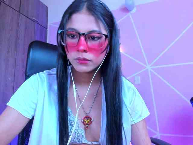 ALYSSON18 webcam