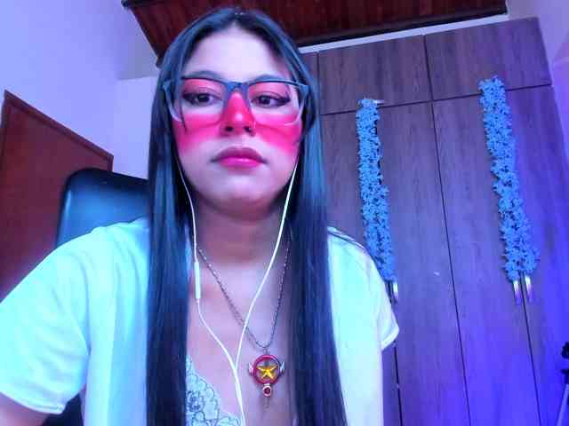 ALYSSON18 webcam