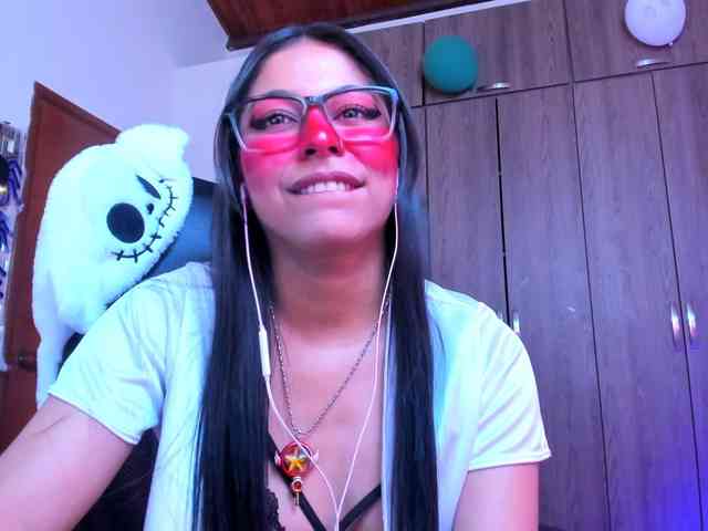 ALYSSON18 webcam