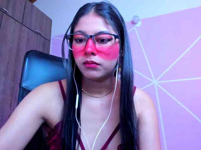 ALYSSON18 webcam