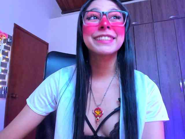 ALYSSON18 webcam