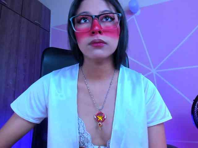 ALYSSON18 webcam