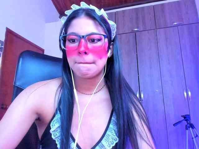 ALYSSON18 webcam